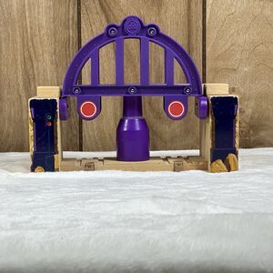 Chuggington Wooden Railway Swing Bridge TOMY LC56810 Wooden Train Track Bridge